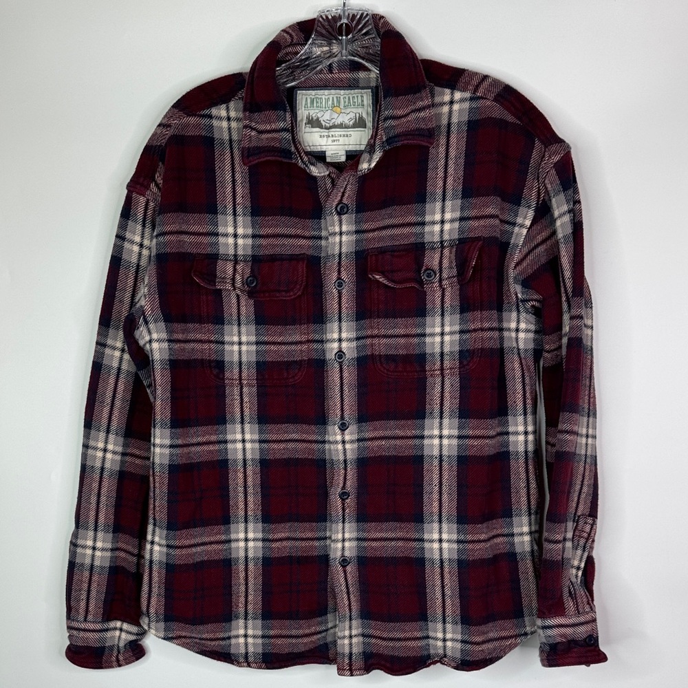 American Eagle Thick Plaid Button Up Shirt Size Medium